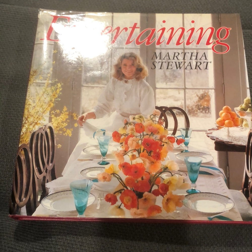 Entertaining by Martha Stewart hardcover Cookbook